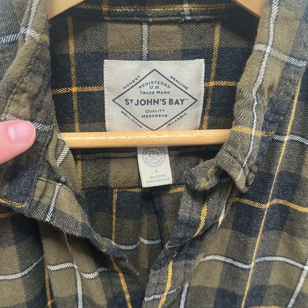 Bundle! Set of 3 Men’s St John’s Bay Plaid Button-Ups - Picture 9 of 10